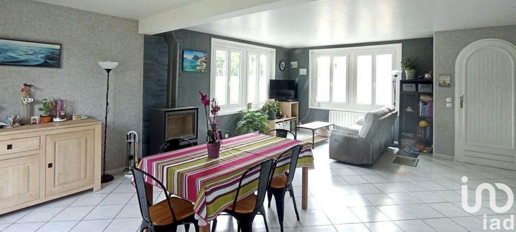 Achat maison à vendre 5 chambres 145 m² - Les Chapelles-Bourbon