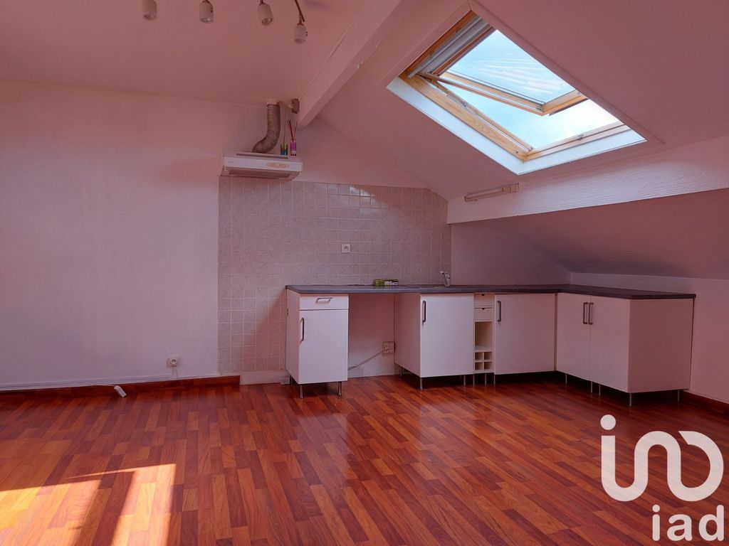 Achat studio à vendre 24 m² - Saint-Pierre-lès-Nemours