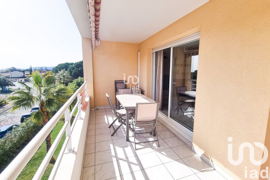 Achat appartement à vendre 3 pièces 62 m² - Fréjus