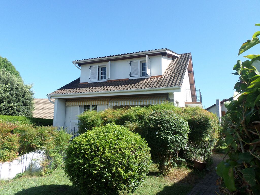 Achat maison à vendre 4 chambres 130 m² - Pau