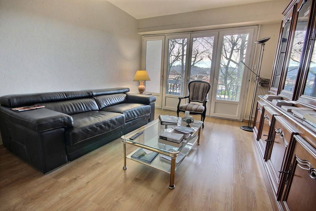 Achat appartement à vendre 3 pièces 68 m² - Jurançon