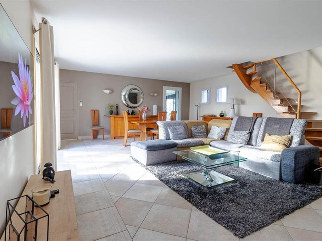 Achat maison à vendre 3 chambres 184 m² - Notre-Dame-de-Monts