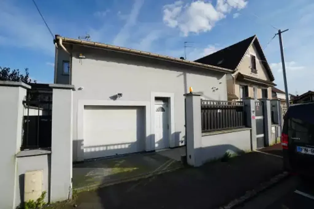 Achat maison à vendre 4 chambres 127 m² - Drancy