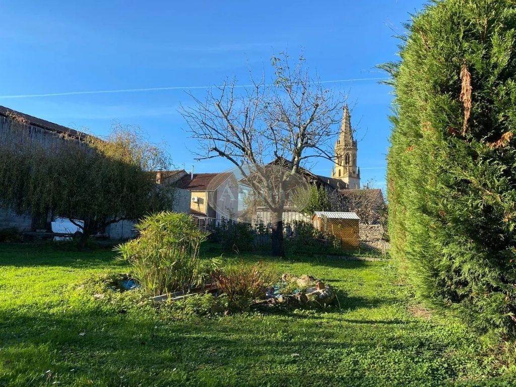 Achat maison à vendre 5 chambres 185 m² - Saint-Médard