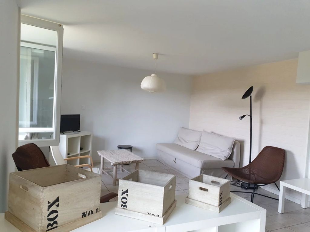 Achat studio à vendre 42 m² - Le Chambon-sur-Lignon