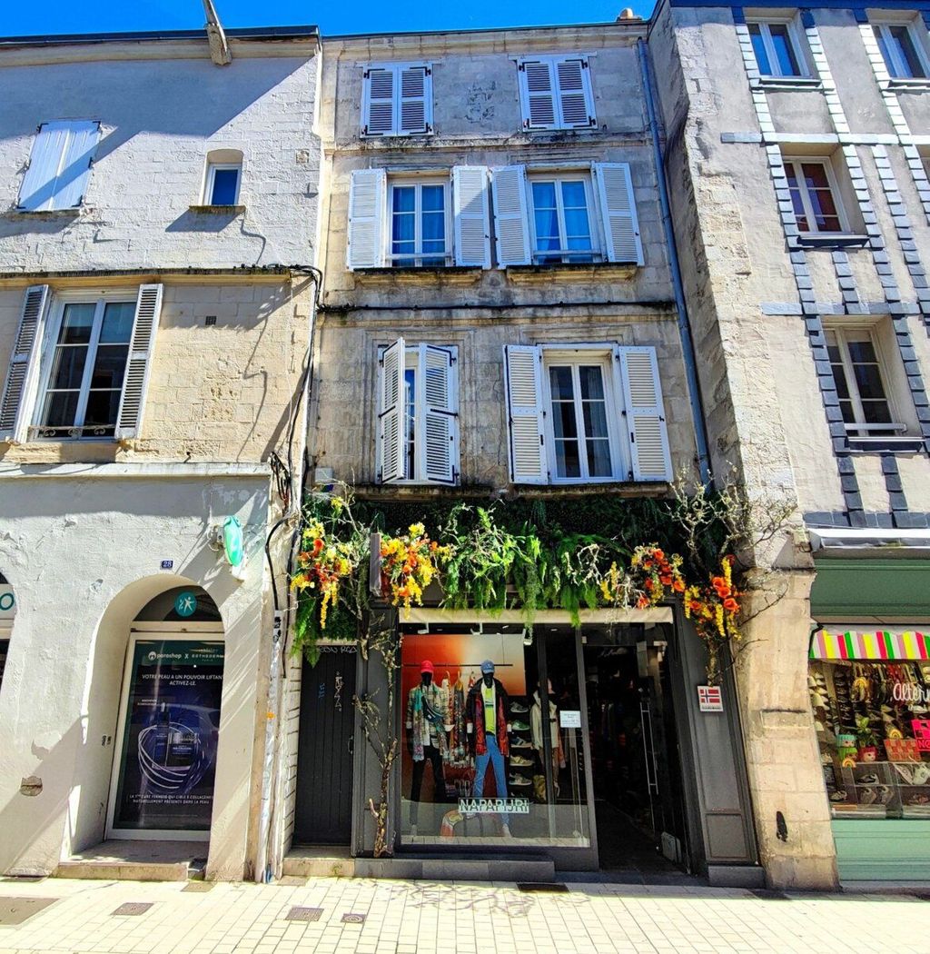 Achat appartement à vendre 3 pièces 61 m² - La Rochelle