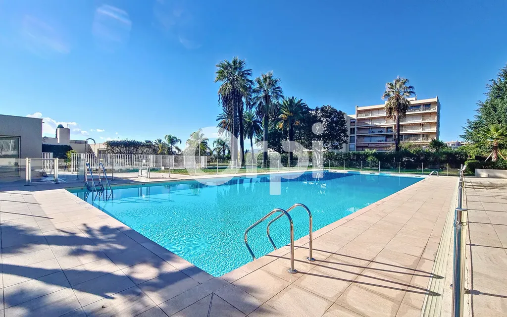 Achat appartement à vendre 4 pièces 80 m² - Antibes