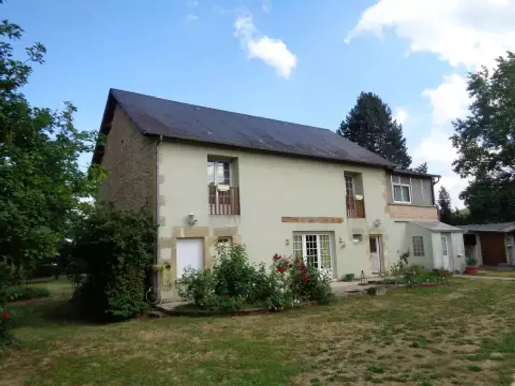 Achat maison à vendre 5 chambres 195 m² - Saint-Benin-des-Bois