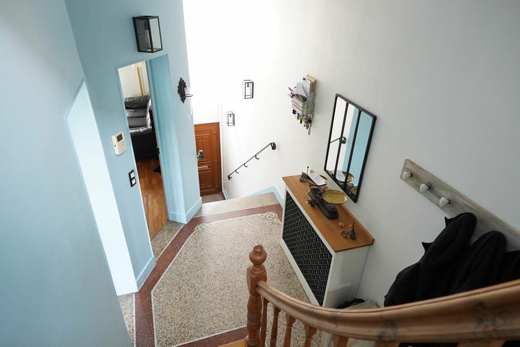 Achat maison à vendre 4 chambres 135 m² - Amiens