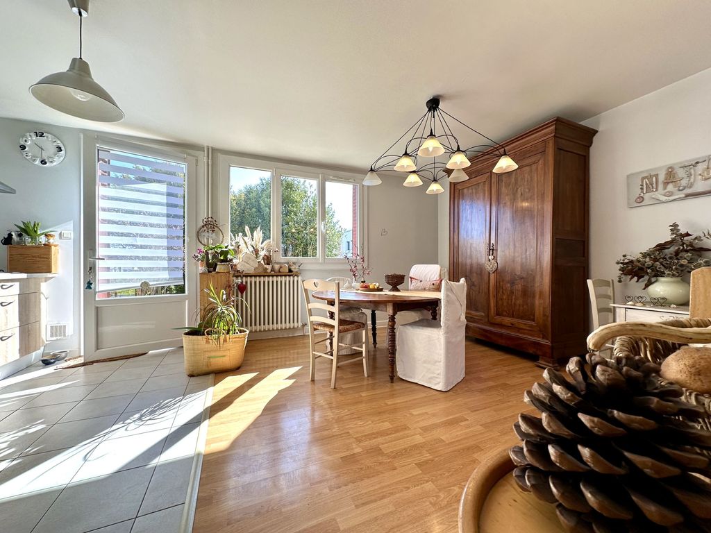 Achat maison à vendre 3 chambres 86 m² - Clermont-Ferrand