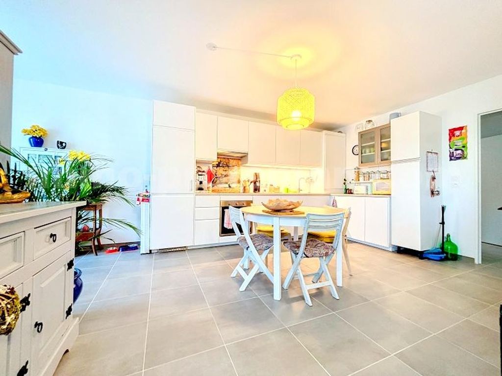 Achat appartement à vendre 4 pièces 90 m² - Saint-Pierre-en-Faucigny