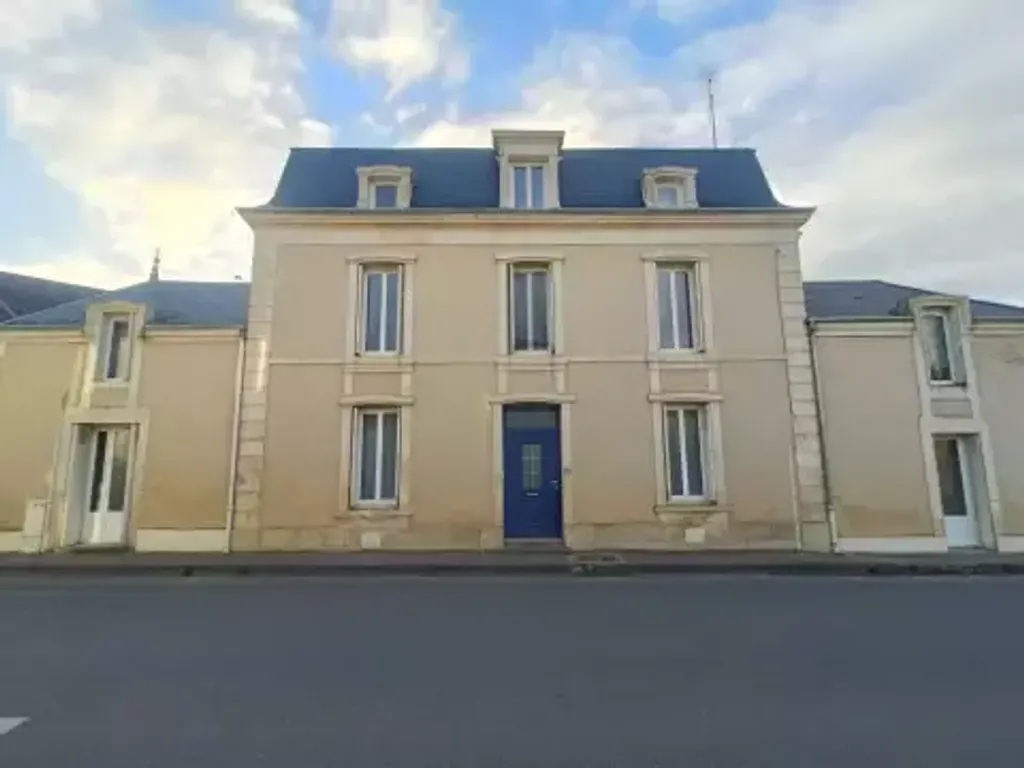 Achat maison à vendre 6 chambres 209 m² - Champigny en Rochereau