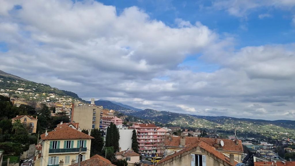 Achat appartement à vendre 4 pièces 84 m² - Grasse