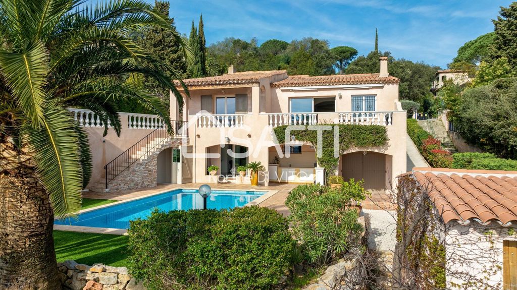 Achat maison à vendre 5 chambres 213 m² - Sainte-Maxime