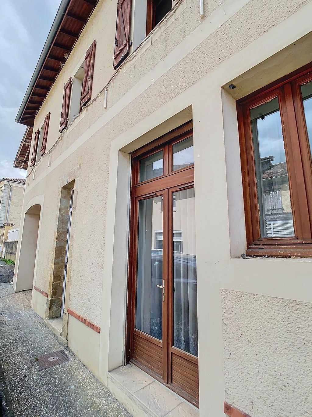 Achat maison à vendre 3 chambres 190 m² - Seissan