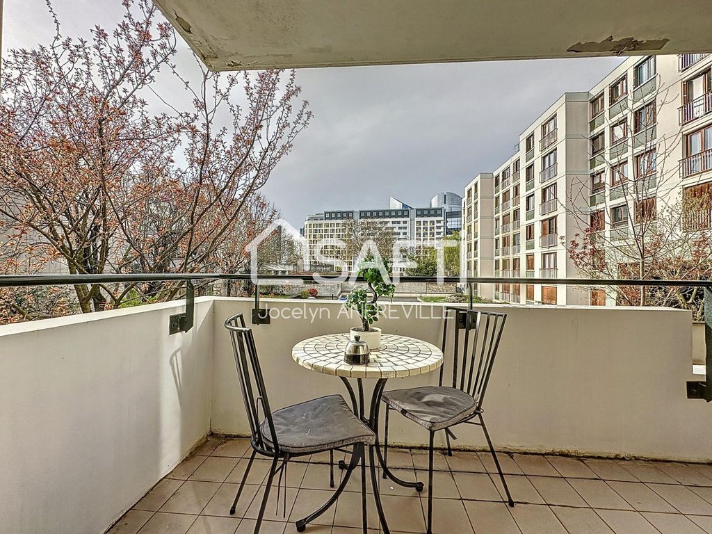 Achat appartement à vendre 3 pièces 64 m² - Puteaux