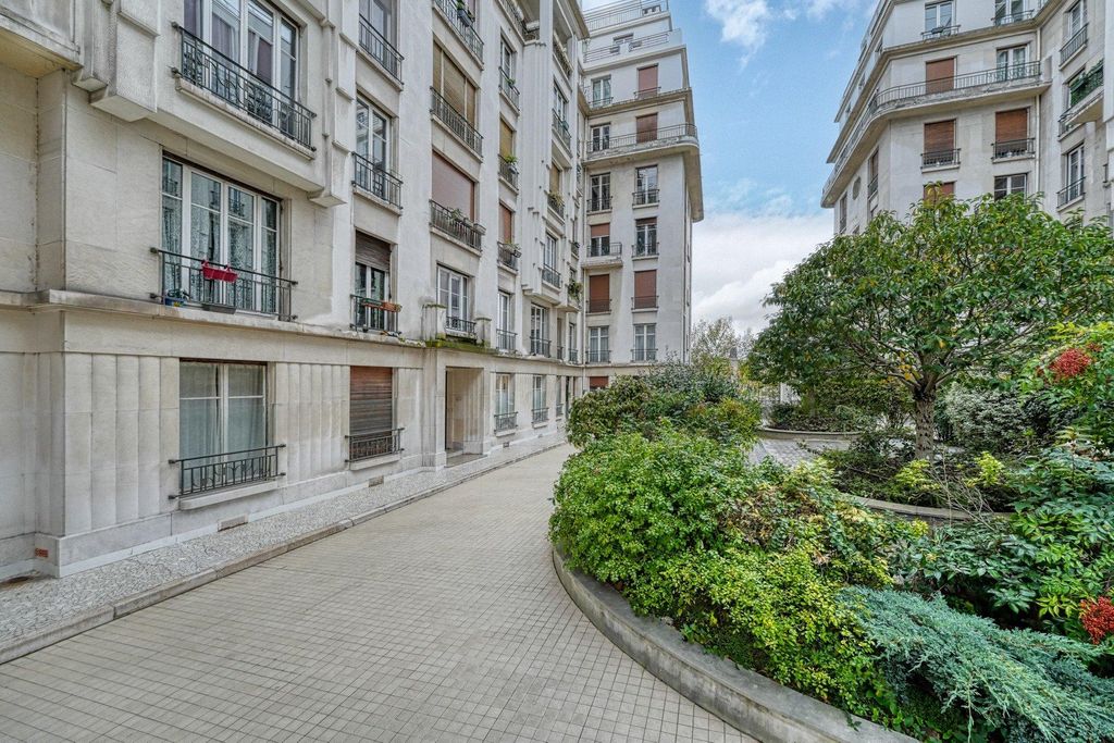 Achat appartement à vendre 4 pièces 111 m² - Paris 16ème arrondissement