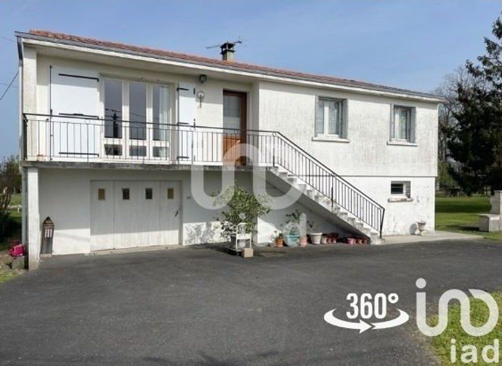 Achat maison à vendre 3 chambres 90 m² - Réaux-sur-Trèfle