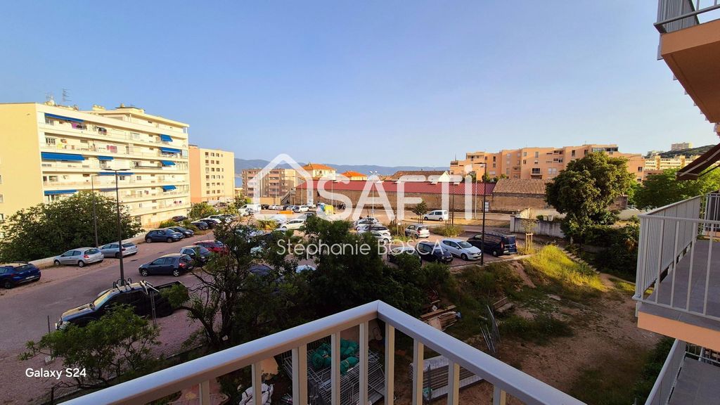 Achat appartement à vendre 3 pièces 67 m² - Ajaccio