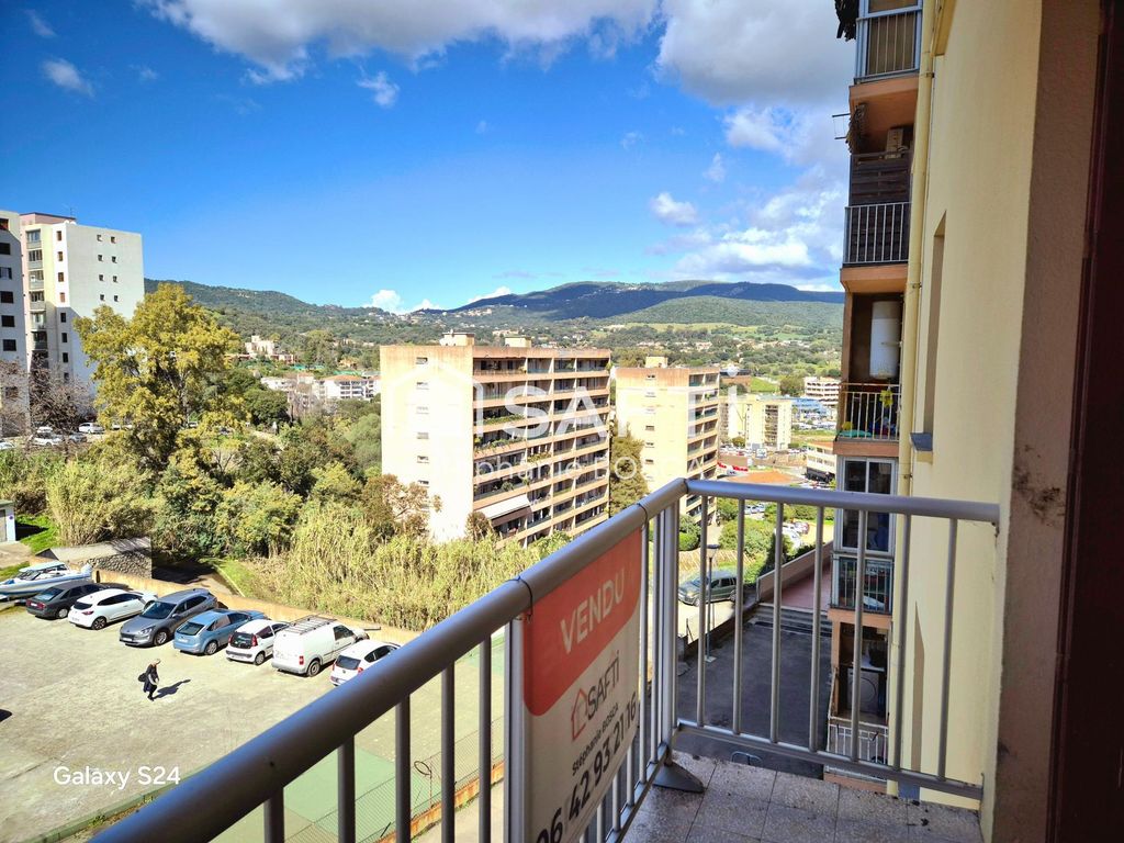 Achat appartement à vendre 3 pièces 67 m² - Ajaccio