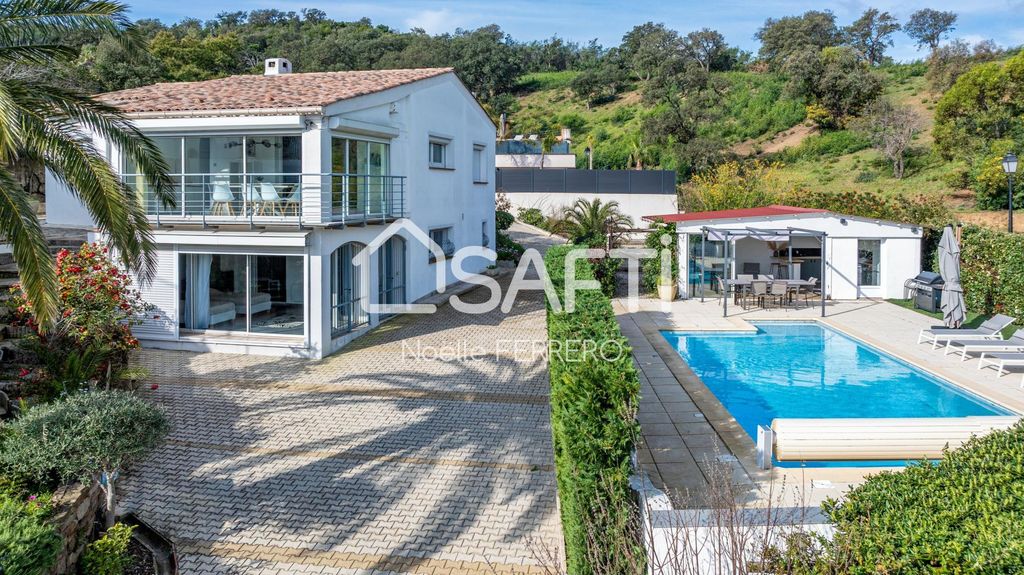 Achat maison à vendre 5 chambres 170 m² - Roquebrune-sur-Argens