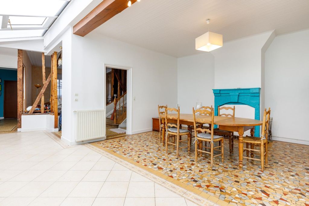 Achat maison à vendre 7 chambres 220 m² - Vignacourt