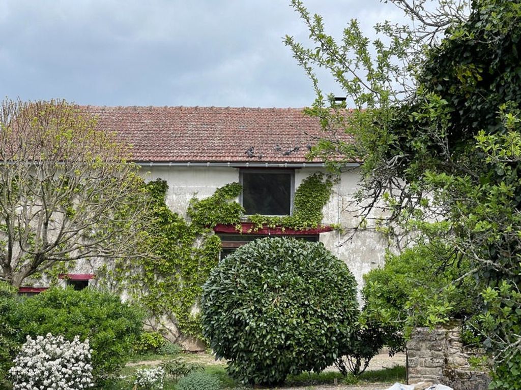 Achat maison à vendre 2 chambres 110 m² - Châteauponsac