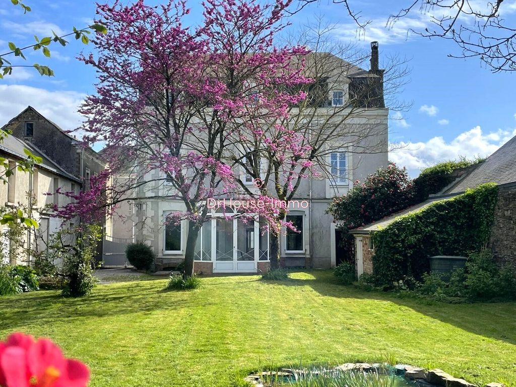 Achat maison à vendre 7 chambres 292 m² - Segré-en-Anjou-Bleu