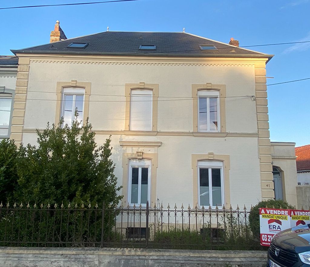 Achat maison à vendre 5 chambres 205 m² - Saint-Étienne-au-Mont