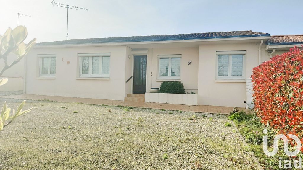 Achat maison à vendre 3 chambres 128 m² - Aubigny-les-Clouzeaux