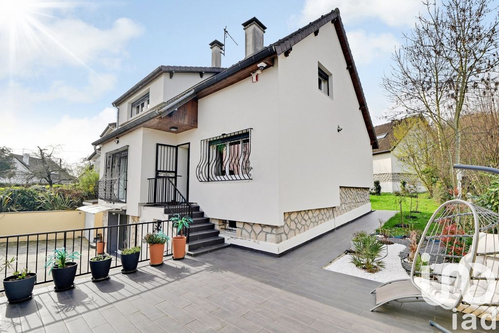 Achat maison à vendre 5 chambres 172 m² - Fontenay-en-Parisis