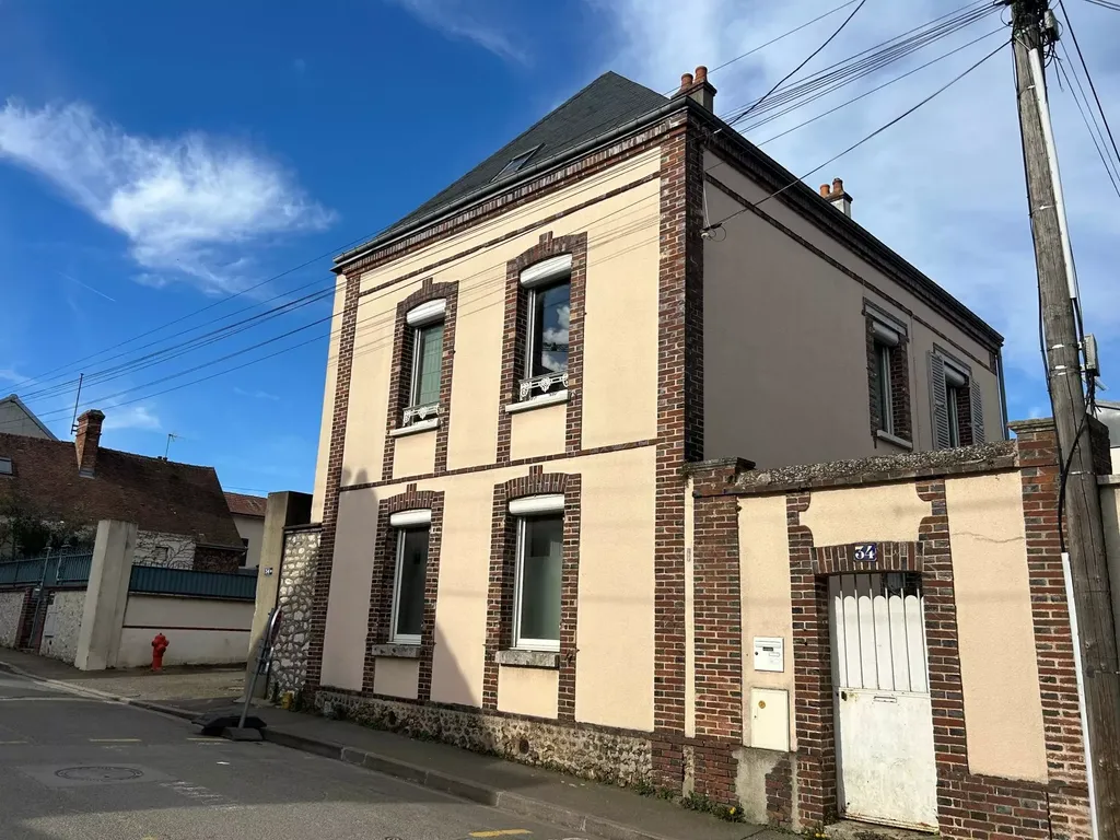 Achat maison à vendre 4 chambres 164 m² - Chartres