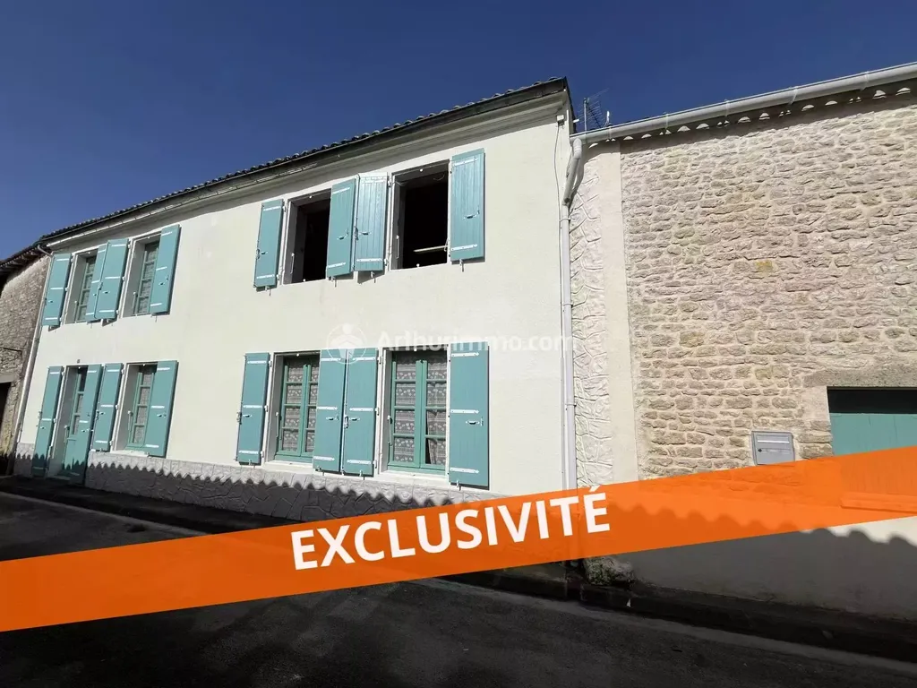 Achat maison à vendre 3 chambres 110 m² - Saint-Julien-de-l'Escap