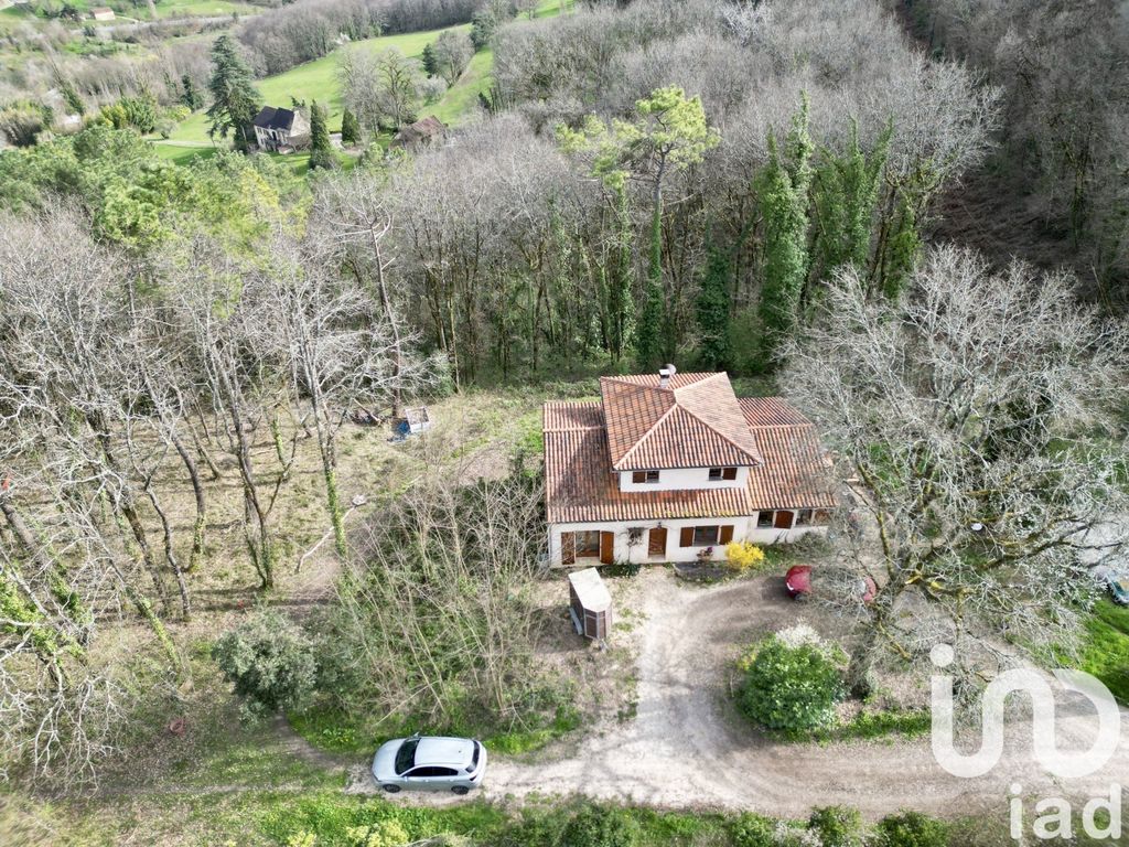 Achat maison à vendre 3 chambres 120 m² - Sarlat-la-Canéda