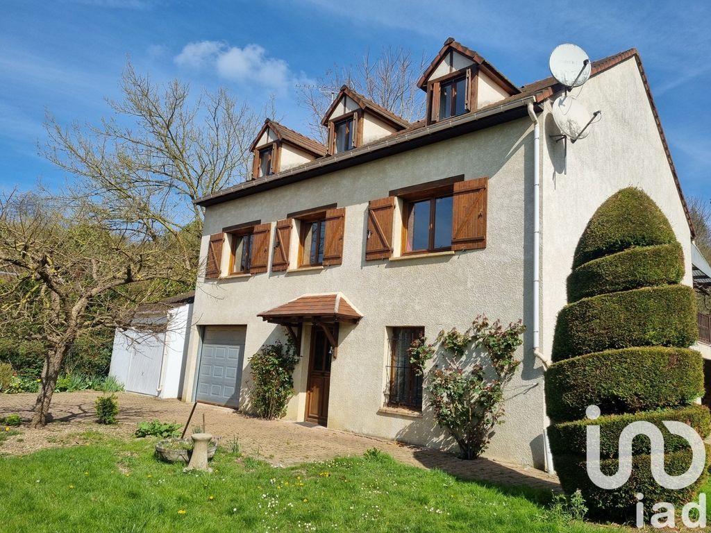 Achat maison à vendre 5 chambres 180 m² - Crécy-la-Chapelle