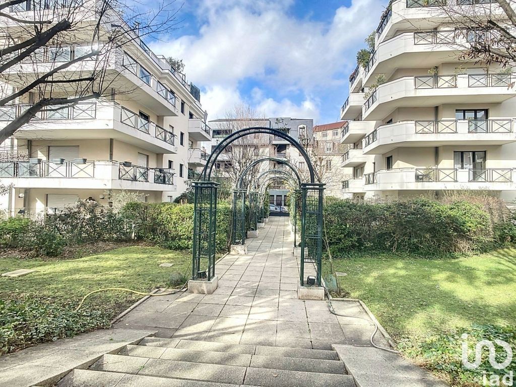 Achat appartement à vendre 2 pièces 49 m² - La Garenne-Colombes