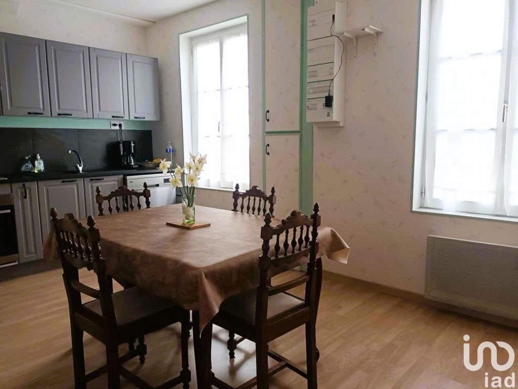 Achat maison à vendre 4 chambres 108 m² - Montreuil-Bellay