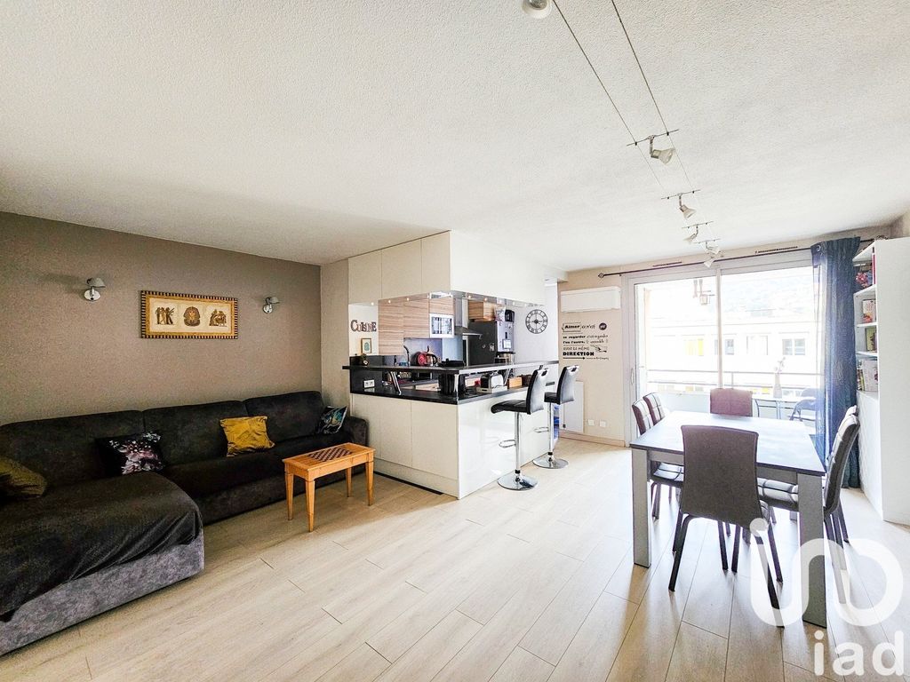 Achat appartement à vendre 3 pièces 62 m² - Nice