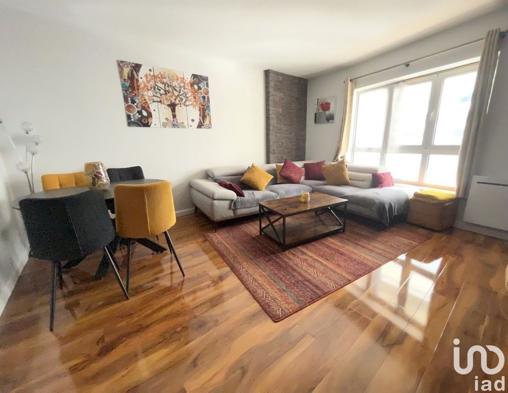 Achat appartement à vendre 3 pièces 70 m² - Courbevoie