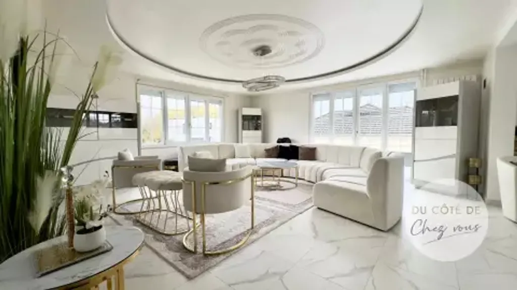 Achat maison à vendre 4 chambres 213 m² - Saint-Germain