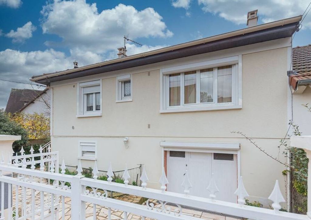 Achat maison à vendre 4 chambres 120 m² - Ozoir-la-Ferrière
