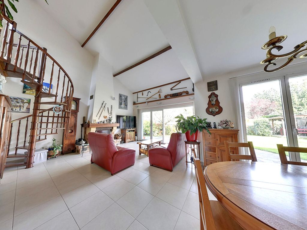 Achat maison à vendre 4 chambres 147 m² - Bry-sur-Marne
