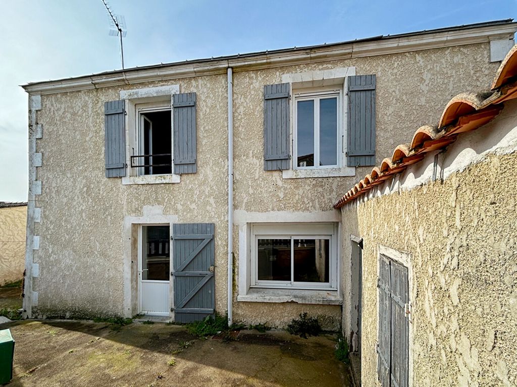 Achat maison à vendre 3 chambres 97 m² - L'Île-d'Elle