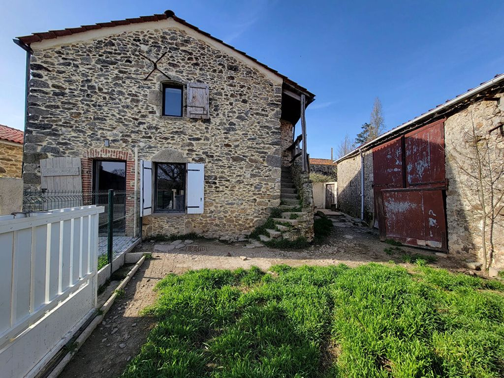 Achat maison à vendre 3 chambres 110 m² - Saint-Étienne-du-Bois