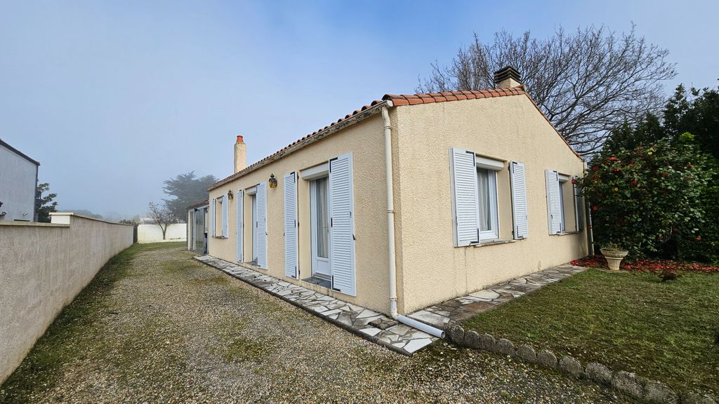 Achat maison à vendre 2 chambres 82 m² - Port-des-Barques