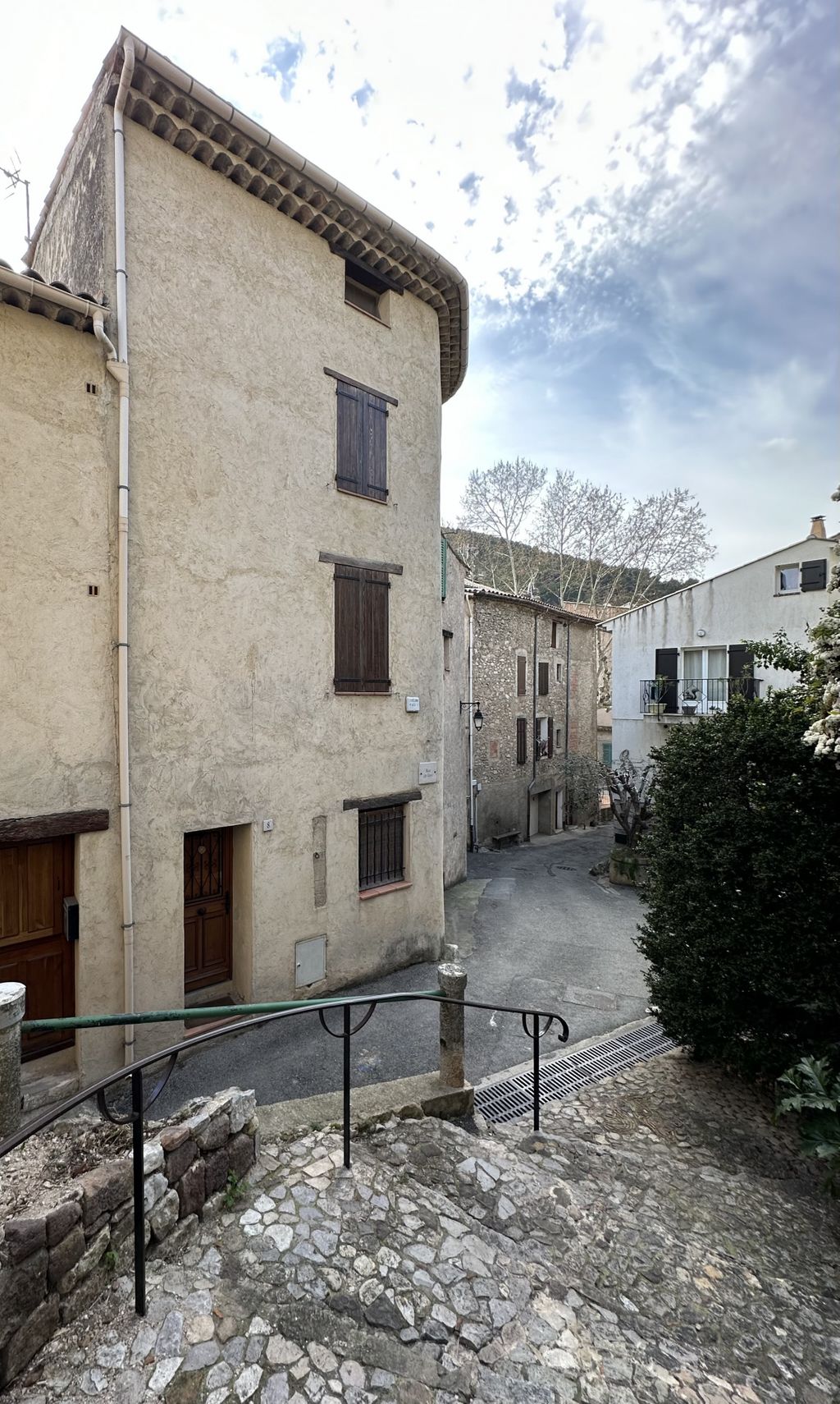 Achat maison à vendre 3 chambres 90 m² - Figanières