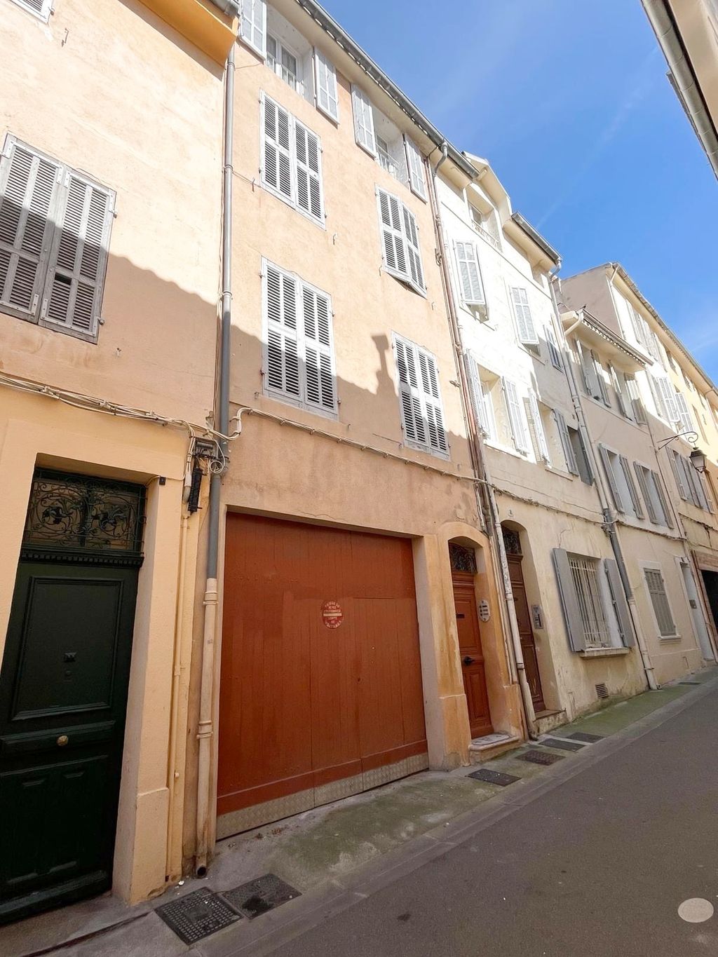 Achat maison à vendre 4 chambres 180 m² - Aix-en-Provence