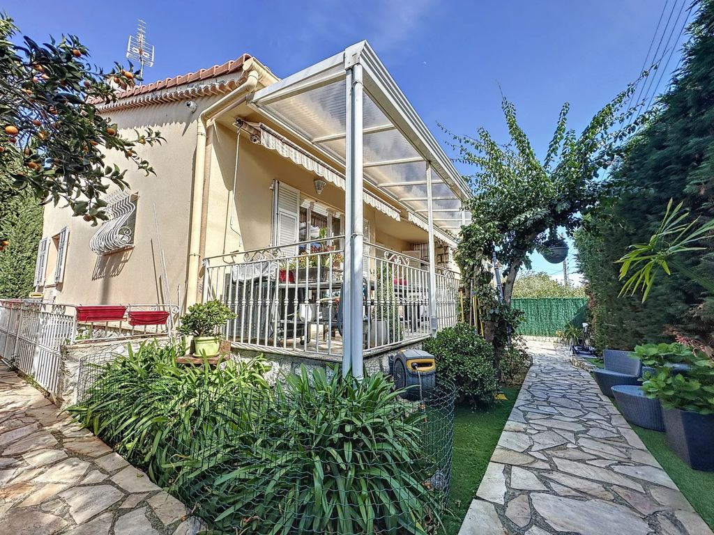 Achat maison à vendre 2 chambres 114 m² - Cagnes-sur-Mer