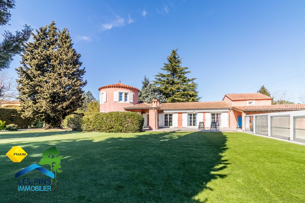 Achat maison à vendre 5 chambres 245 m² - Aix-en-Provence