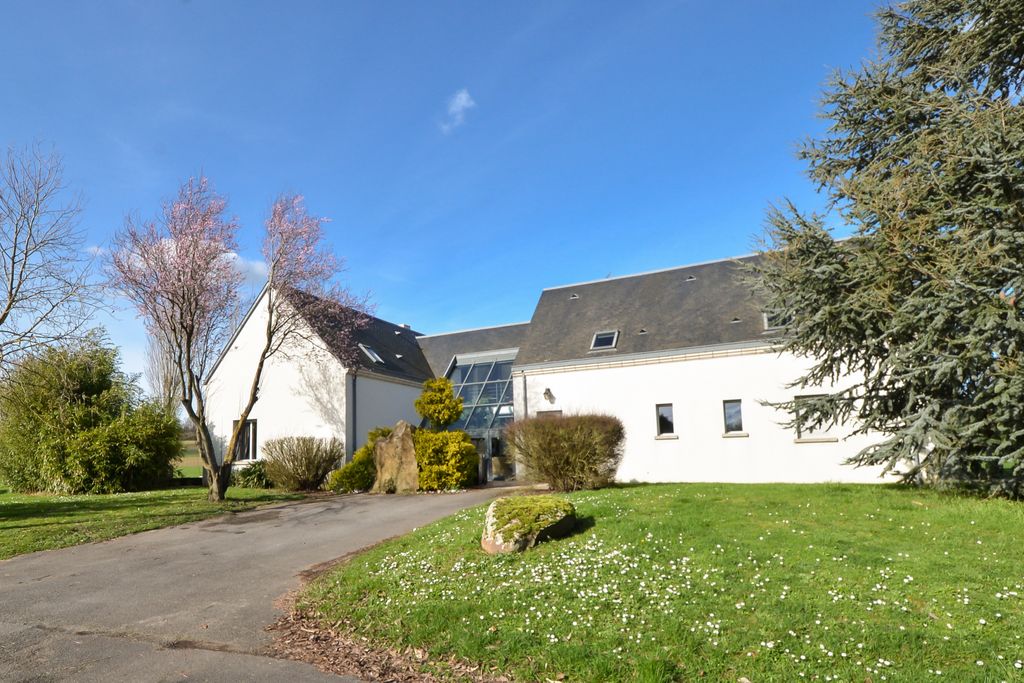 Achat maison à vendre 3 chambres 270 m² - Arcy-Sainte-Restitue